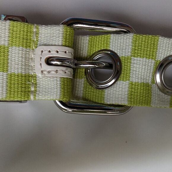 Neon green checkered grommet belt size M - Picture 2 of 5